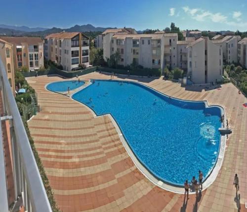 Swimming pool, Appartement de charme apercu mer in Frejus City Center Swimming pool, Appartement de charme apercu mer in Frejus City Center