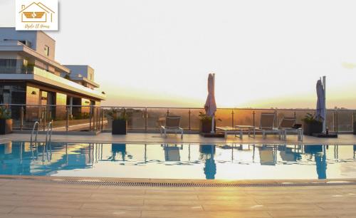 Θέα, Elegant 2 bedroom in Riverside Square in Ναϊρόμπι Θέα, Elegant 2 bedroom in Riverside Square in Ναϊρόμπι