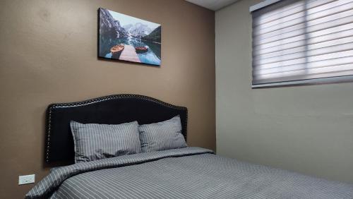 The Layover - 6 mins from the airport, Fully equipped for short and long stays in Piarco The Layover - 6 mins from the airport, Fully equipped for short and long stays in Piarco