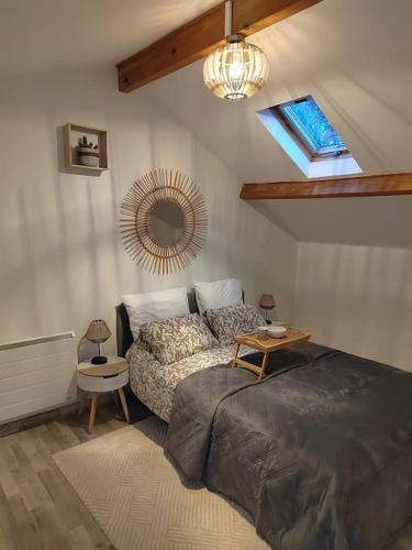 Guestroom, La RIVIERA maison avec riviere et jardin 35Mins de PARIS RER C a 600m pour Tour Eiffel ORLY airport in Arpajon Guestroom, La RIVIERA maison avec riviere et jardin 35Mins de PARIS RER C a 600m pour Tour Eiffel ORLY airport in Arpajon