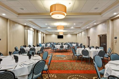 Tárgyalóterem/bálterem, Hampton Inn & Suites Tampa Northwest/Oldsmar in Oldsmar (Florida) Tárgyalóterem/bálterem, Hampton Inn & Suites Tampa Northwest/Oldsmar in Oldsmar (Florida)
