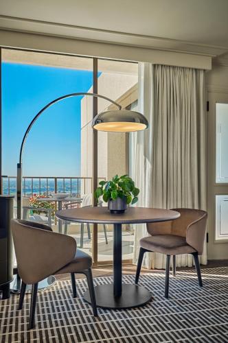 Fasilitas, Pendry Newport Beach in Newport Beach (CA) Fasilitas, Pendry Newport Beach in Newport Beach (CA)