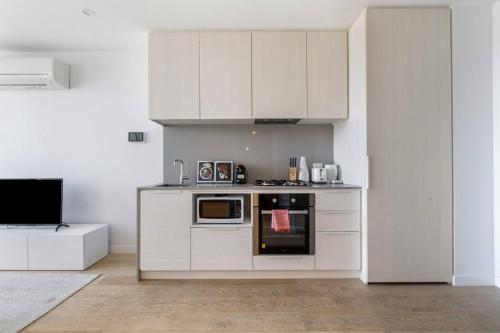 Facilities, Perched on Parkville - A Minimalist Retreat with Pool in Parkville Facilities, Perched on Parkville - A Minimalist Retreat with Pool in Parkville