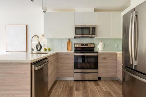 مطبخ, Modern 2 Bedroom Apartment in Quincy in كوينسي مطبخ, Modern 2 Bedroom Apartment in Quincy in كوينسي