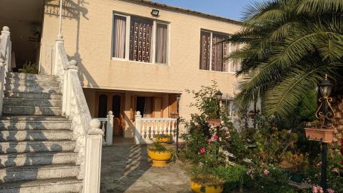 Näkymä ulkoa, House - Kutaisi International Airport 15 Minutes, Samtredia Kulashi 15Tamar Mepe Street in Samtredia Näkymä ulkoa, House - Kutaisi International Airport 15 Minutes, Samtredia Kulashi 15Tamar Mepe Street in Samtredia