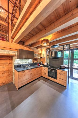 Kitchen, gite le Magnolia in Thorens-Glieres Kitchen, gite le Magnolia in Thorens-Glieres