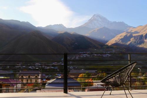Rooftop Kazbegi in 卡兹别吉 Rooftop Kazbegi in 卡兹别吉