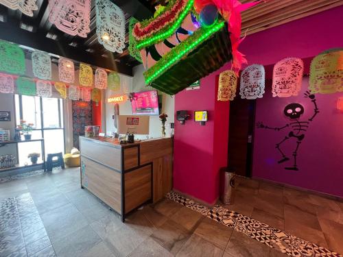 Vestíbulo, Barrio Downtown Mexico City Hostel in Historic City Center Vestíbulo, Barrio Downtown Mexico City Hostel in Historic City Center