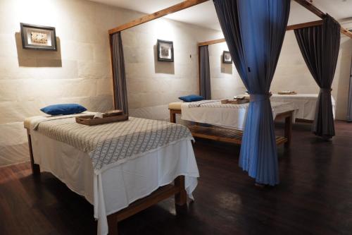더 비치 하우스 리조트 (The Beach House Resort) in 롬복 더 비치 하우스 리조트 (The Beach House Resort) in 롬복