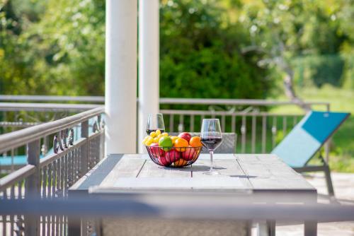 New!! Olive Hills in Mrcevac New!! Olive Hills in Mrcevac