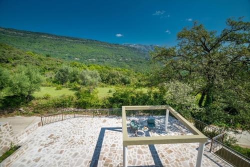 New!! Olive Hills in Mrcevac New!! Olive Hills in Mrcevac
