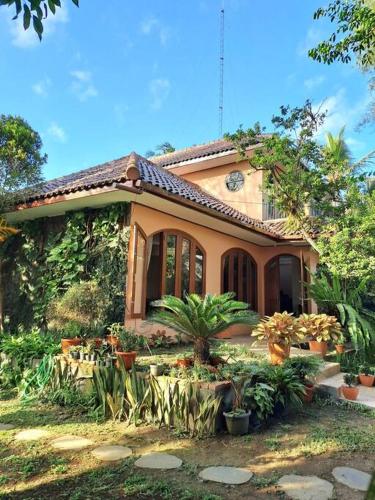 Garden, Wonderful Villa Felice in Labuan Bajo Garden, Wonderful Villa Felice in Labuan Bajo