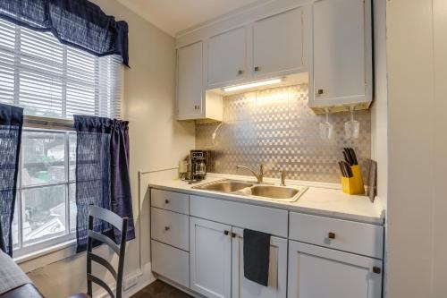 Pet-Friendly Auburn Apartment with Balcony! in Auburn Pet-Friendly Auburn Apartment with Balcony! in Auburn