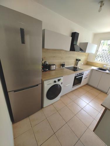 cuisine, les Aliceas appartement cosy in Baie Mahault cuisine, les Aliceas appartement cosy in Baie Mahault