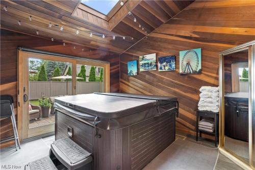 Tampilan eksterior, 5 Bedroom Family Gathering Home with Indoor Hot Tub in Huron (OH) Tampilan eksterior, 5 Bedroom Family Gathering Home with Indoor Hot Tub in Huron (OH)