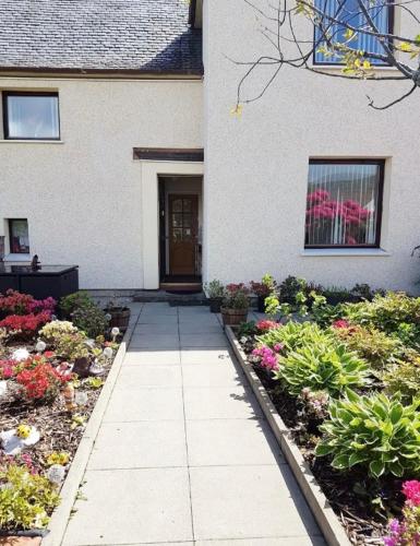 Nevis Rooms - Self check in with free onsite Parking in Fort William City Center Nevis Rooms - Self check in with free onsite Parking in Fort William City Center