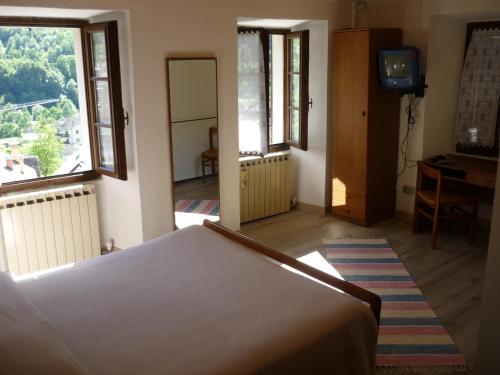 This photo about Bar Meuble Isotta shared on HyHotel.com