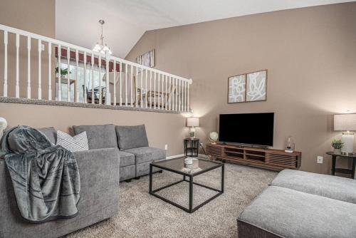 Beautiful Omaha Home 3 bdrm 2 baths in Millard Beautiful Omaha Home 3 bdrm 2 baths in Millard