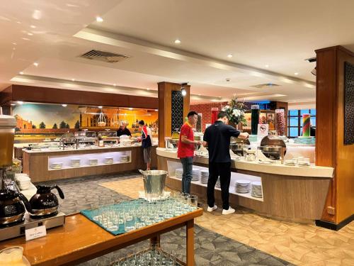 ห้องอาหาร, โรงแรมรามานาไซ่ง่อน (Ramana Saigon Hotel) in เขต 3 ห้องอาหาร, โรงแรมรามานาไซ่ง่อน (Ramana Saigon Hotel) in เขต 3