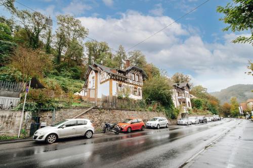 Bismarck Apt mit schönem Balkon und Herrenzimmer (Bismarck Apt mit schonem Balkon und Herrenzimmer) in บัด เอมส์ Bismarck Apt mit schönem Balkon und Herrenzimmer (Bismarck Apt mit schonem Balkon und Herrenzimmer) in บัด เอมส์