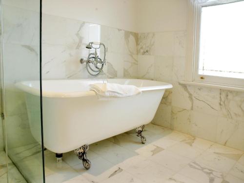 Bathroom, Chateau Yering Hotel in Yarra Valley Bathroom, Chateau Yering Hotel in Yarra Valley