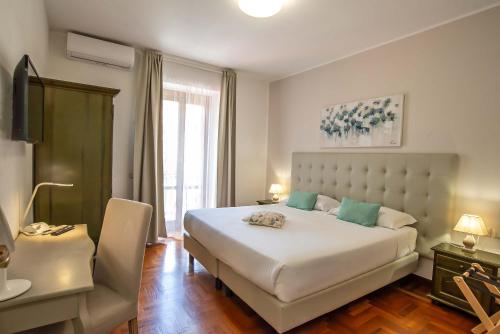 Plaza Rooms Ciampino in Ciampino Airport Plaza Rooms Ciampino in Ciampino Airport