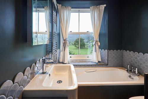 Facilities, Host & Stay - Prospect Cottage in Windermere Suburbs Facilities, Host & Stay - Prospect Cottage in Windermere Suburbs