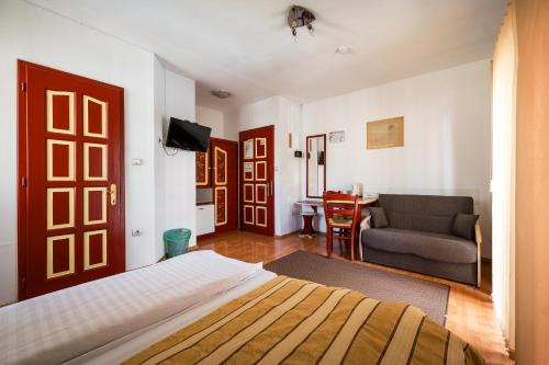 Hotel Sugas in Sfântu Gheorghe Hotel Sugas in Sfântu Gheorghe