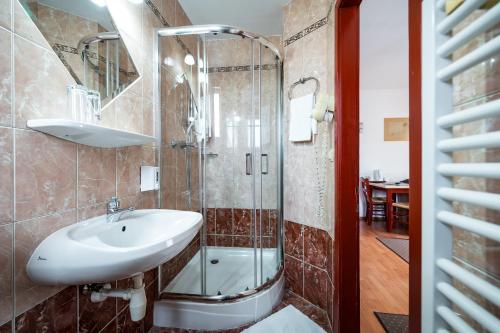 Hotel Sugas in Sfântu Gheorghe Hotel Sugas in Sfântu Gheorghe