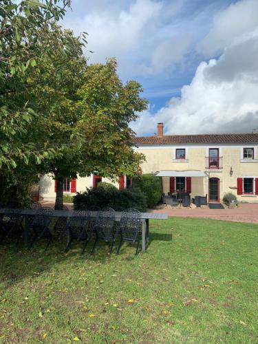 Gîte les Mirabelles (Gite les Mirabelles) in Argenton L'Eglise Gîte les Mirabelles (Gite les Mirabelles) in Argenton L'Eglise