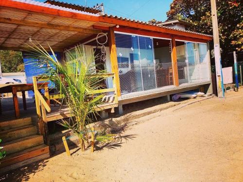 Casa charmosa pé na areia por do sol (Casa charmosa pe na areia por do sol) in 里貝朗達伊利亞 Casa charmosa pé na areia por do sol (Casa charmosa pe na areia por do sol) in 里貝朗達伊利亞