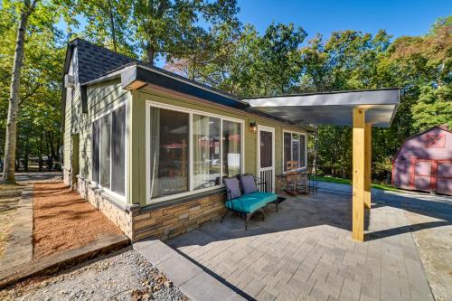 Pet-Friendly Springville Cabin Near Kentucky Lake! in Paris (TN) Pet-Friendly Springville Cabin Near Kentucky Lake! in Paris (TN)
