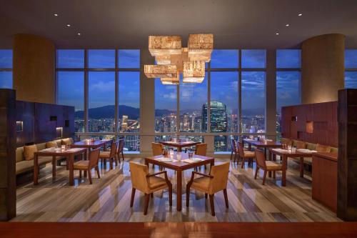 Restaurant, Park Hyatt Guangzhou near Guangzhou Library Restaurant, Park Hyatt Guangzhou near Guangzhou Library