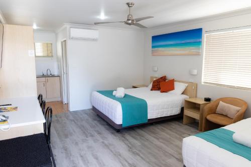 Aston Hill Motor Lodge in Settlement Point Aston Hill Motor Lodge in Settlement Point