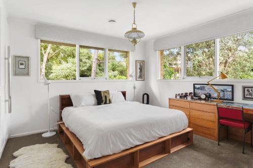 Boutique Stays - That 70s House in Mount Waverley Boutique Stays - That 70s House in Mount Waverley
