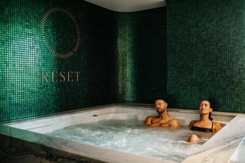 Hot tub, Astina Suites, Penrith in Penrith Hot tub, Astina Suites, Penrith in Penrith