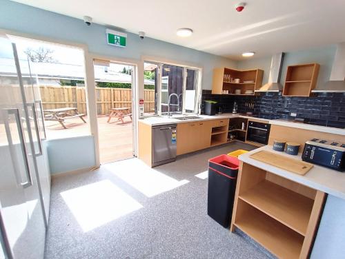 Instalaciones, Adventure Wanaka Hostel in Wanaka Instalaciones, Adventure Wanaka Hostel in Wanaka