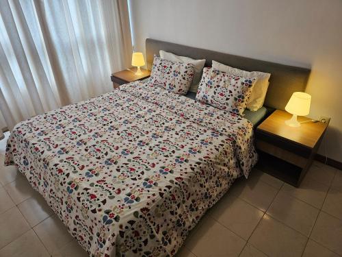 Lovely Modern Flat with Balcony, Casablanca