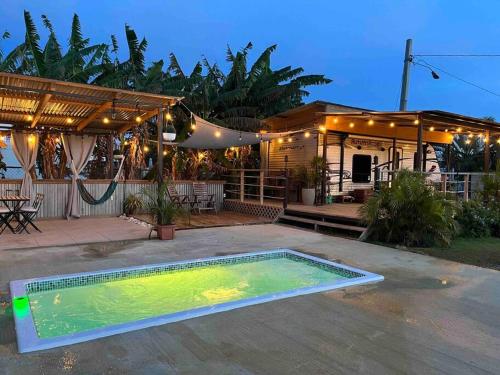 El Camper RV with pool. in Aguadilla El Camper RV with pool. in Aguadilla