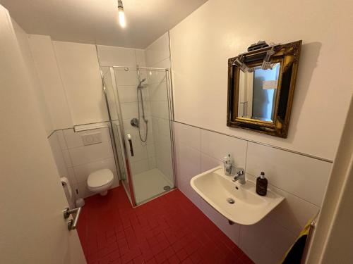 Bathroom, Guest room - Monteurzimmer im Kestert (56348) in Kestert Bathroom, Guest room - Monteurzimmer im Kestert (56348) in Kestert