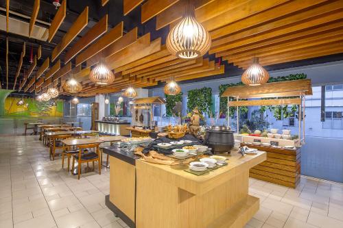 Restaurant, 1O1 URBAN Jakarta Pemuda in Rawamangun Restaurant, 1O1 URBAN Jakarta Pemuda in Rawamangun