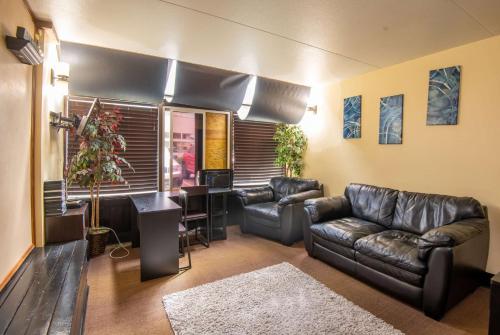 大厅, 科达伦戴斯酒店 (Days Inn by Wyndham Coeur d'Alene) in 多蓝湖(ID) 大厅, 科达伦戴斯酒店 (Days Inn by Wyndham Coeur d'Alene) in 多蓝湖(ID)