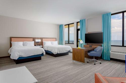 Hampton Inn & Suites Orange Beach Gulf Front in Orange Beach (AL) Hampton Inn & Suites Orange Beach Gulf Front in Orange Beach (AL)