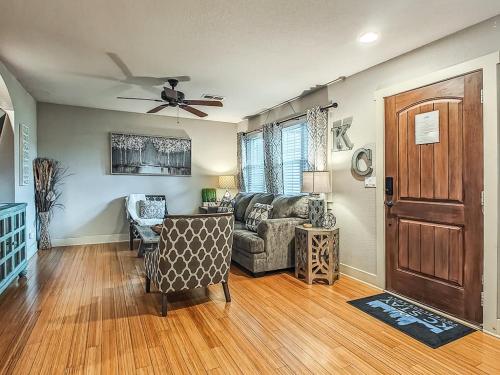 Quiet Plaza Two bedroom 2 Bathroom in 鄉村俱樂部廣場 Quiet Plaza Two bedroom 2 Bathroom in 鄉村俱樂部廣場