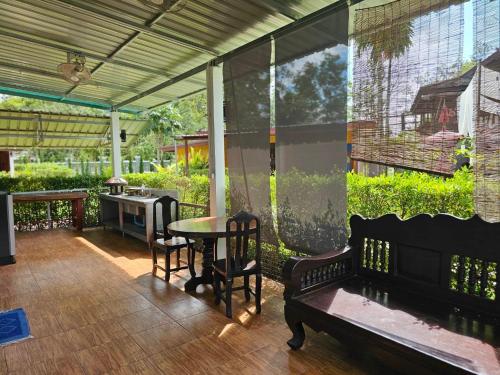 HOMETHAI RESORT (โฮมไทยรีสอร์ท) in San Pa Tong HOMETHAI RESORT (โฮมไทยรีสอร์ท) in San Pa Tong