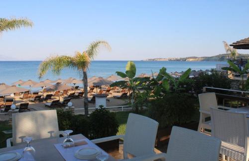 Peroulia Beach Houses in Koroni Peroulia Beach Houses in Koroni