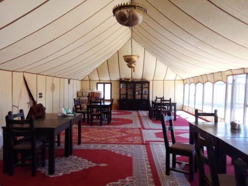 Restaurant, SAHARA WAVES CAMP in Merzouga Restaurant, SAHARA WAVES CAMP in Merzouga