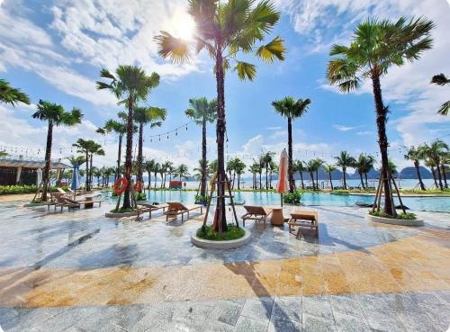 Swimming pool, Royal Beach Villa Sonasea Van Đon Quang Ninh in Van Don Swimming pool, Royal Beach Villa Sonasea Van Đon Quang Ninh in Van Don