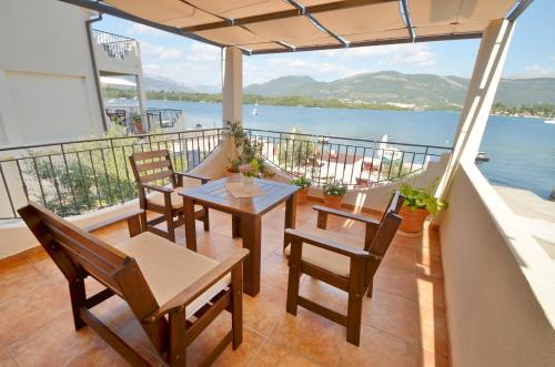 Balkon/teras, Dubravcevic Residence in Bjelila Balkon/teras, Dubravcevic Residence in Bjelila