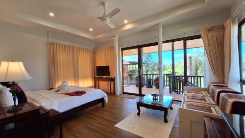 ThaiLife Wellness and Meditation Resort in Haadson Beach ThaiLife Wellness and Meditation Resort in Haadson Beach